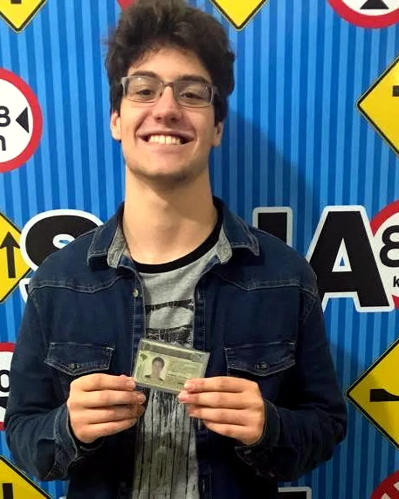 Aluno da Caminho Certo — cnh na mão